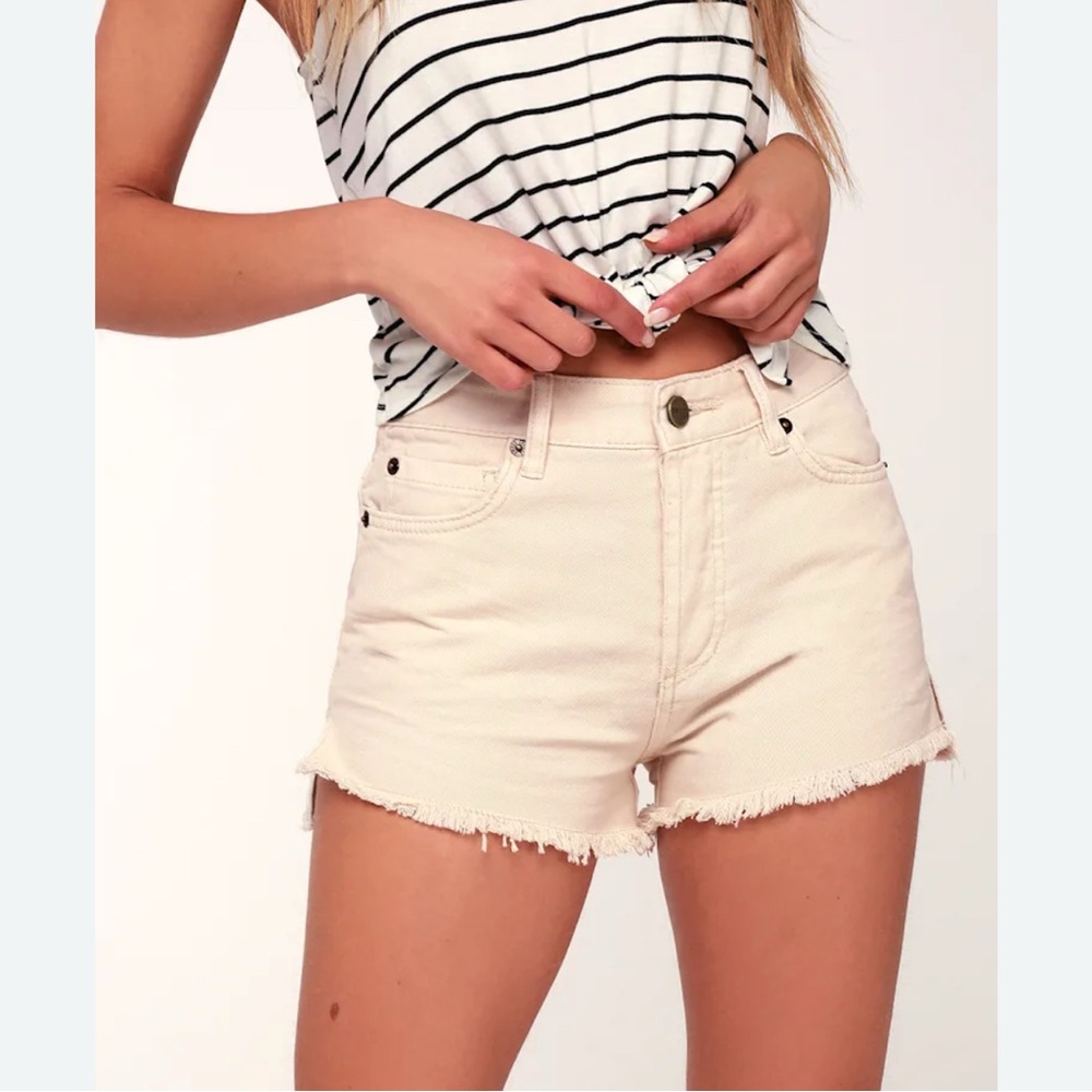 Amuse Society Cream Jean Shorts